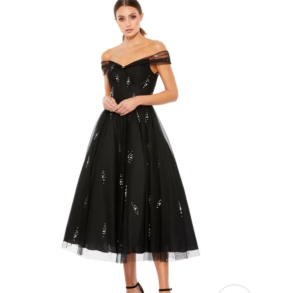 Mac Duggal Size 4